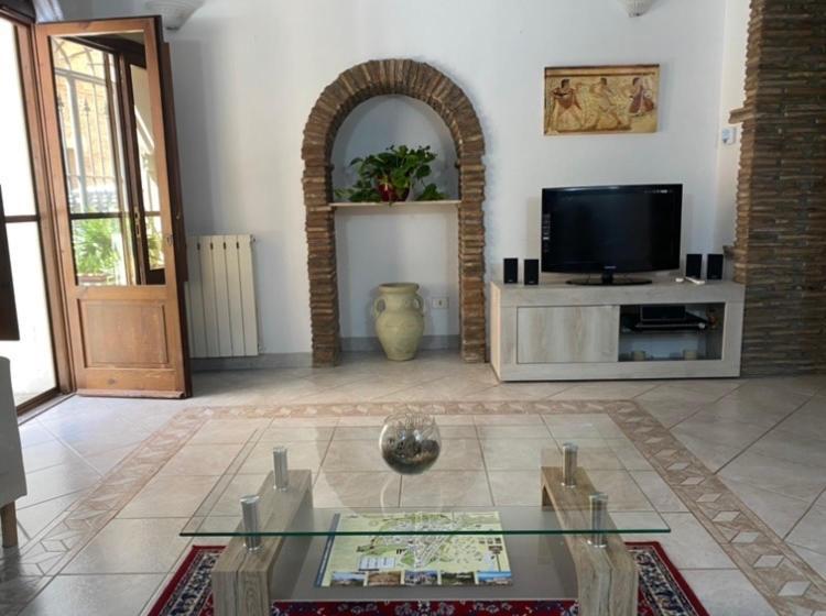 La Fanciulla Velca Apartman Tarquinia Kültér fotó